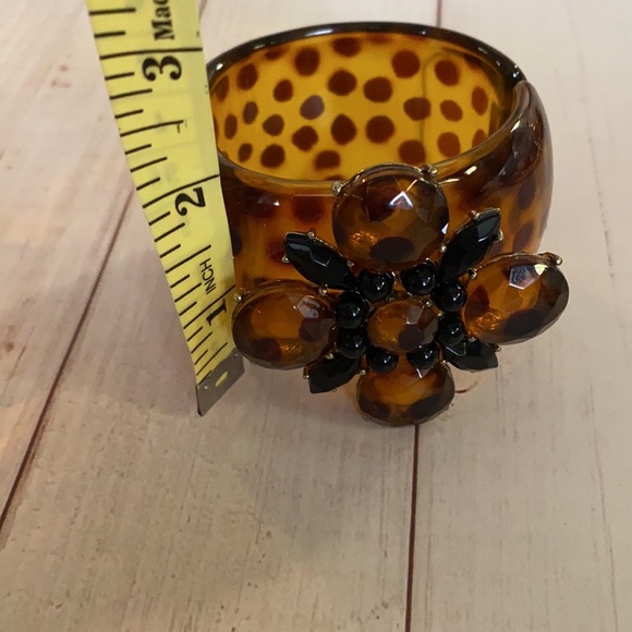 Tortoise Cuff Bracelet - Picture 6 of 6